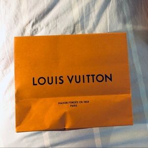 LV wallet case